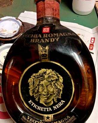 15 bottiglie Vecchia Romagna anni 50/70