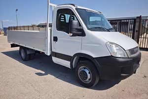 IVECO Daily 35C18 con cassone fisso