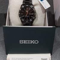 Seiko 5 black edition