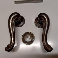 Ferramenta per porte e finestre 
