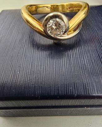 Solitario Salvini con diamante 