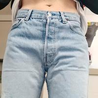 jeans Levi's 501 usati e con toppe