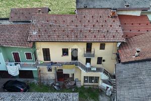 3 LOCALI A BRONDELLO