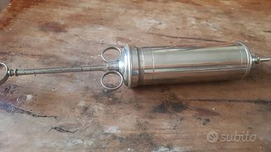 Schizzettone -siringa medica vintage