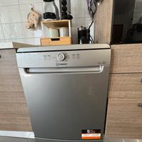 LAVASTOVIGLIE INDESIT