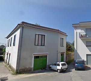 Vari depositi con ingresso autonomo