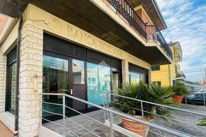 NEGOZIO A VALLEFOGLIA