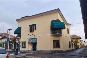 Immobile in asta di 118 m² con 4 locali a Corbetta