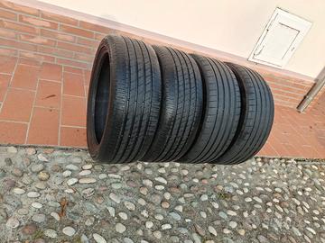 Gomme estive 215 45 R18 