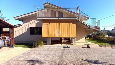 VILLA SINGOLA A ARDEA