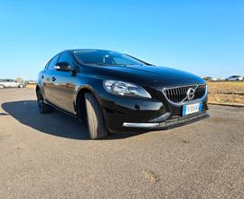 VOLVO V40 Black Edition