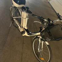 Bicicletta elettrica pedalata assistita