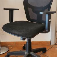 sedia da ufficio ergonomica e regolabile
