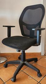 sedia da ufficio ergonomica e regolabile