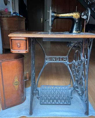 Macchina da cucire Singer con mobile legno 1941