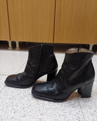 STIVALETTO - Caviglia- NUOVO-Nero,tacco largo- 8cm