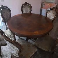 Tavolo tondo con sedie stile Barocco