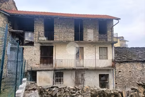 RUSTICO A MONASTERO DI LANZO