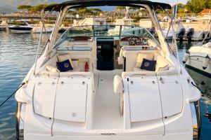 Regal 3350 Cuddy con Volvo Penta