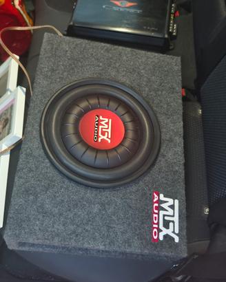 subwoofer e amplificatore