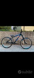 Bici dirt jump/bike life