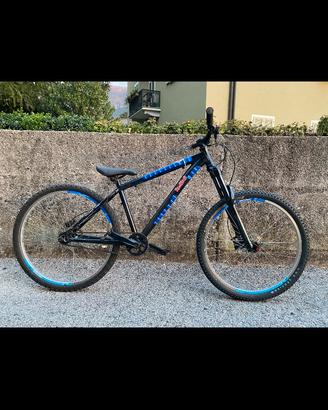 Bici dirt jump/bike life
