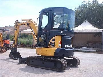 Miniescavatore usato KOMATSU PC 27 MR2