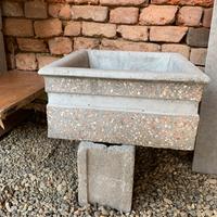 Lavello da giardino in cemento o graniglia