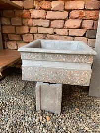 Lavello da giardino in cemento o graniglia