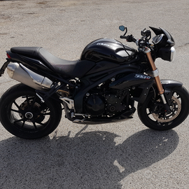 Triumph speed triple