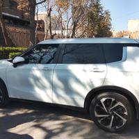 Mitsubishi Outlander 2023