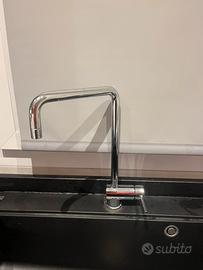 Rubinetto miscelatore abbattibile