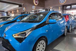 Toyota Aygo Connect 1.0 VVT-i 72 CV 5 porte x-clus