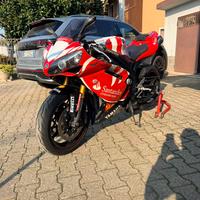 Yamaha r1 santander numero 247/500