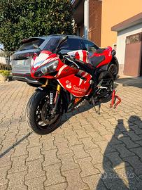 Yamaha r1 santander numero 247/500