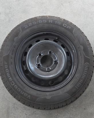 Pneumatici Continental 225/65 R 16 CP 