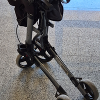 DEAMBULATORE per anziani pieghevole e con seduta