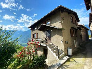 CASA SEMINDIPENDENTE A CASTIONE ANDEVENNO