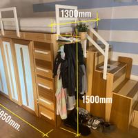 Letto armadiato alla francese in legno massello.