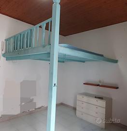 Soppalco in legno matrimoniale