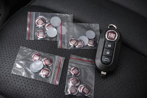 adesivo piccolo Fiat telecomando chiave macchina 