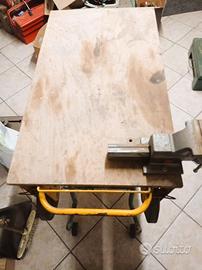 Banco da lavoro portatile MACC BOXER con morsa