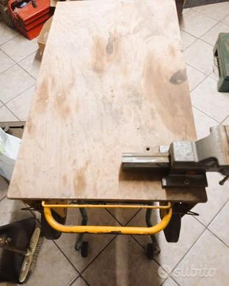 Banco da lavoro portatile MACC BOXER con morsa