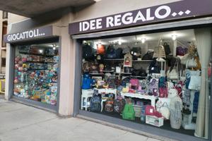 IMMOBILE Cartoleria art reg. donna uomo giochi