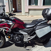 Honda nc 750 x con dct "travel edition"