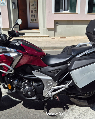 Honda nc 750 x con dct "travel edition"