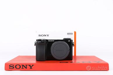 Sony A6100 USATO GARANTITO PER DUE ANNI