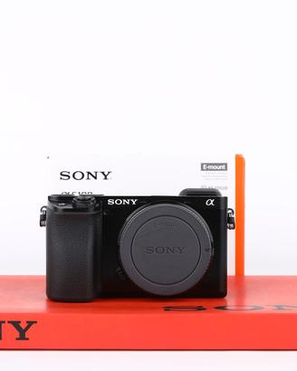 Sony A6100 USATO GARANTITO PER DUE ANNI