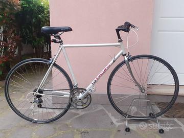 Bicicletta vicini da strada