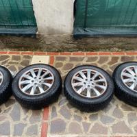 Set 4 cerchi in lega gomme 4 stagioni 225/60 R18